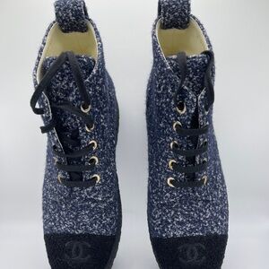 CHANEL TWEED NAVY BLUE/GRAY/BLACK LACE UP BOOTS